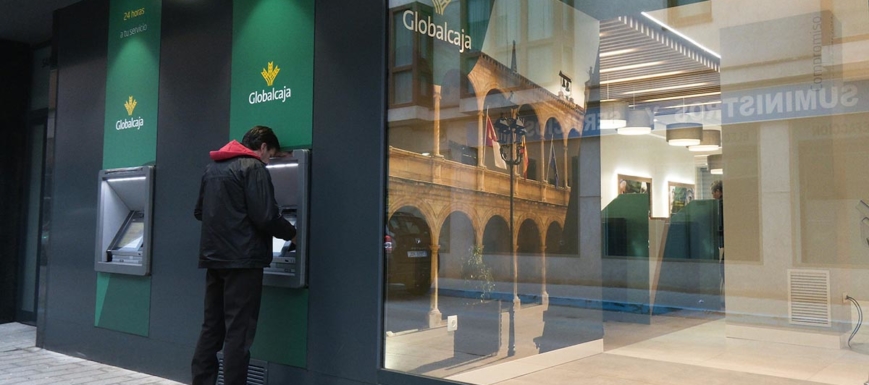 Globalcaja insiste en que hay que evitar las gestiones presenciales en lo posible